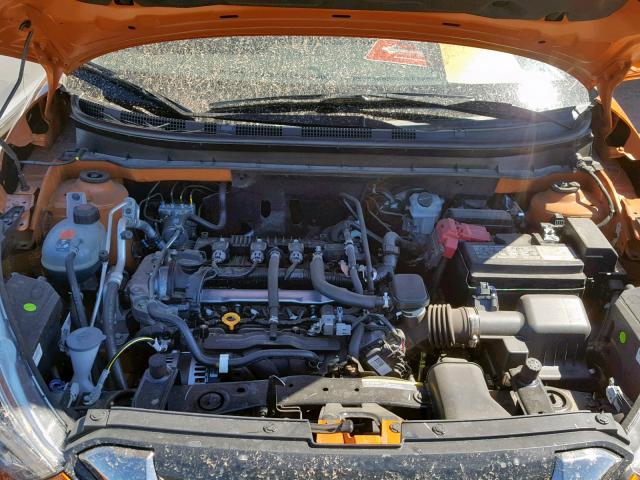 3N1CP5CU7JL528324 - 2018 NISSAN KICKS S ORANGE photo 7