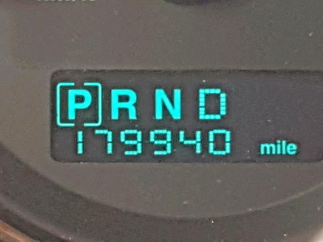 1J8HG48N86C230830 - 2006 JEEP COMMANDER GREEN photo 8