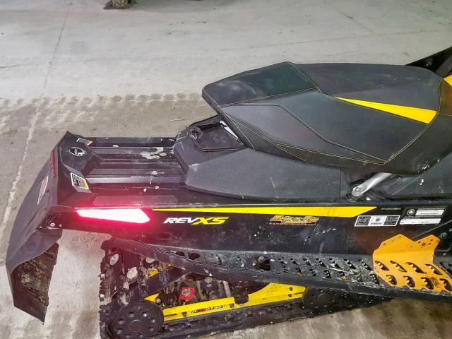 2BPSUDDA2DV000592 - 2013 SKI DOO MX Z TNT YELLOW photo 6