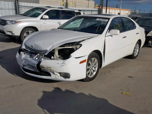 JTHBF30G020015122 - 2002 LEXUS ES 300 WHITE photo 2