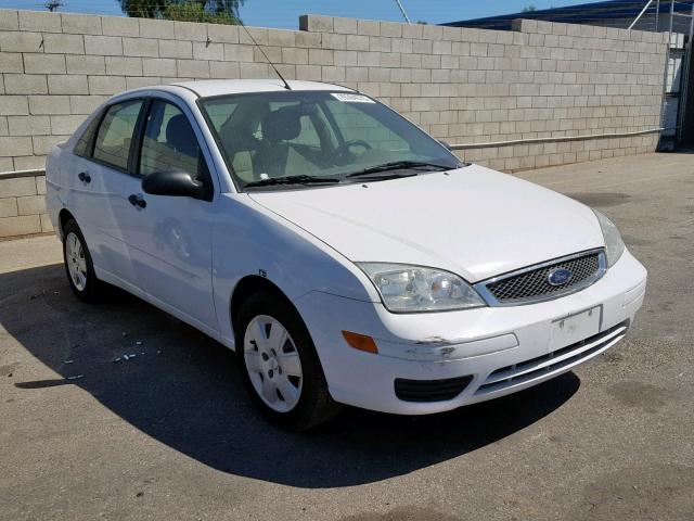 1FAHP34N97W359625 - 2007 FORD FOCUS ZX4 WHITE photo 1