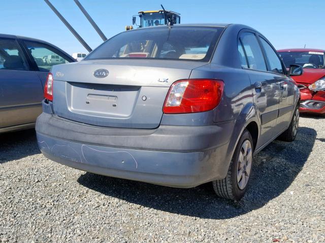 KNADE123566089809 - 2006 KIA RIO BLUE photo 4