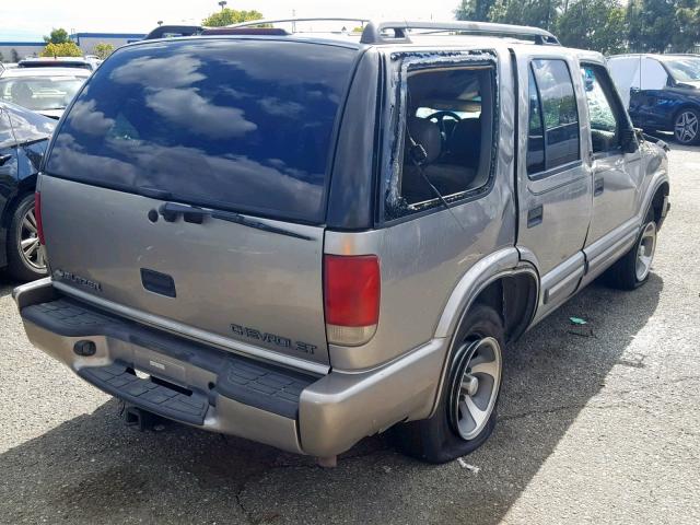 1GNCS13W7Y2389790 - 2000 CHEVROLET BLAZER TAN photo 4