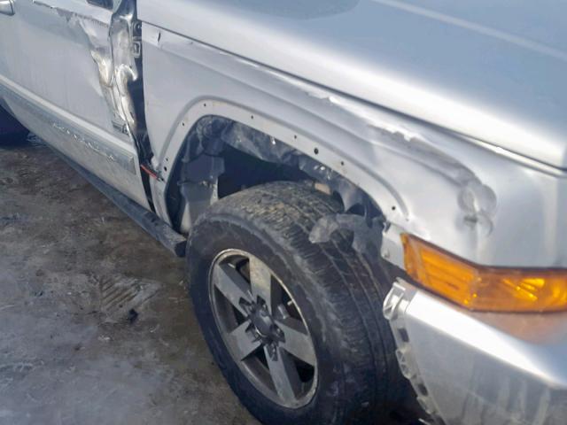 1J8HG48K76C273321 - 2006 JEEP COMMANDER SILVER photo 9