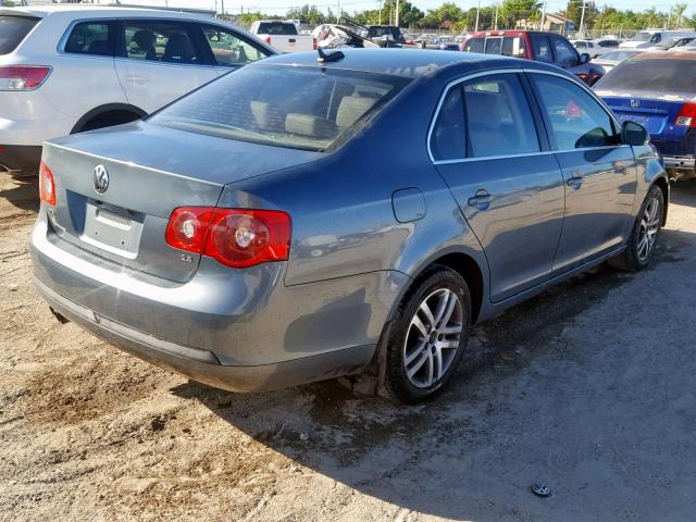 3VWSF71K26M675660 - 2006 VOLKSWAGEN JETTA 2.5 BLUE photo 4