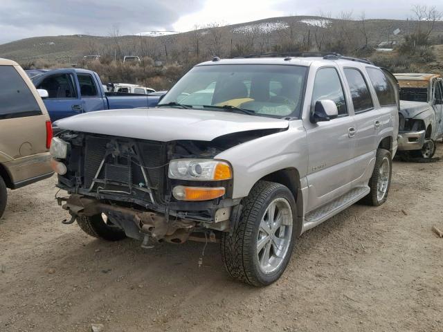 1GKEK63U25J160842 - 2005 GMC YUKON DENA SILVER photo 2