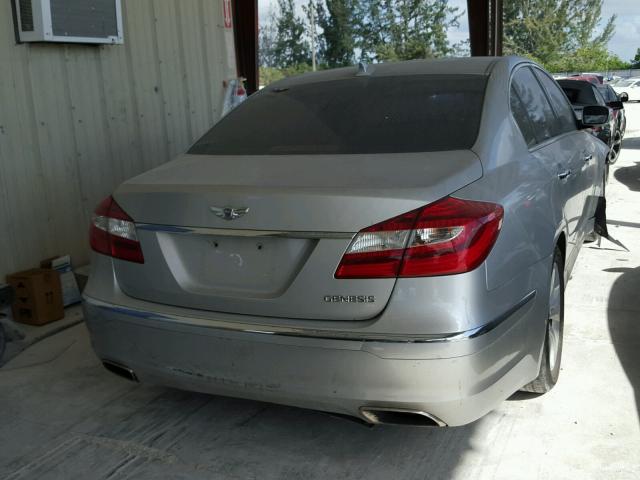 KMHGC4DDXDU235980 - 2013 HYUNDAI GENESIS 3. SILVER photo 4