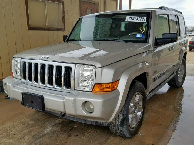 1J8HH48P57C673033 - 2007 JEEP COMMANDER BEIGE photo 2