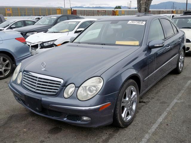 WDBUF56J96A876001 - 2006 MERCEDES-BENZ E 350 CHARCOAL photo 2