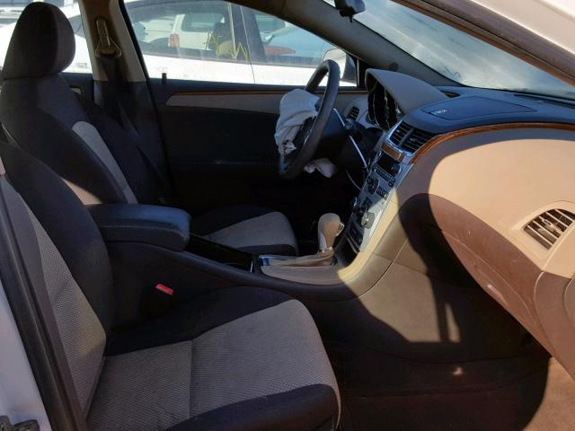 1G1ZC5E12BF233643 - 2011 CHEVROLET MALIBU 1LT WHITE photo 5