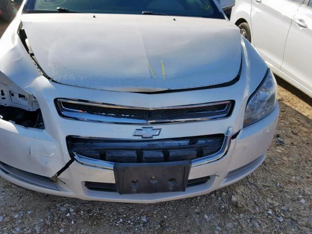 1G1ZC5E12BF233643 - 2011 CHEVROLET MALIBU 1LT WHITE photo 9
