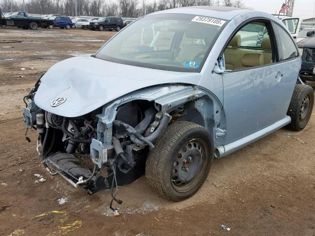 3VWRW3AG9AM021962 - 2010 VOLKSWAGEN NEW BEETLE ლურჯი ფოტო 2