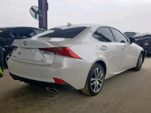 JTHBA1D29K5086260 - 2019 LEXUS IS 300 WHITE photo 4