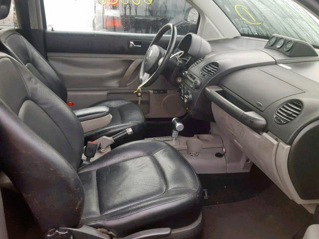 3VWDD21C0YM464356 - 2000 VOLKSWAGEN NEW BEETLE Schwarz Foto 5