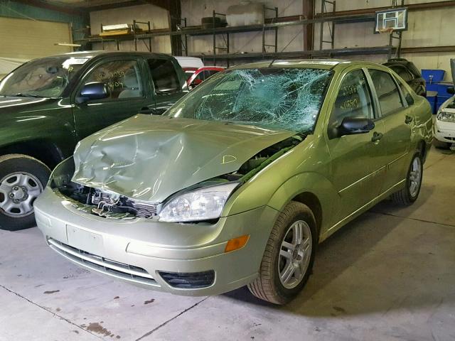 1FAFP34NX7W235838 - 2007 FORD FOCUS ZX4 GREEN photo 2