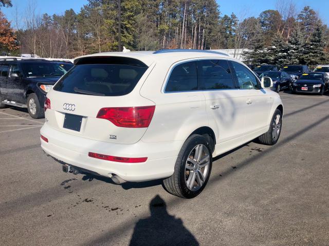 WA1AM74LX9D036378 - 2009 AUDI Q7 TDI WHITE photo 4