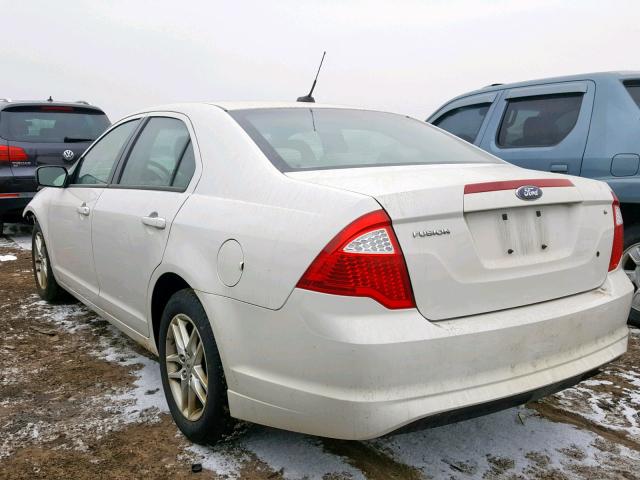 3FAHP0GA6AR376240 - 2010 FORD FUSION S WHITE photo 3