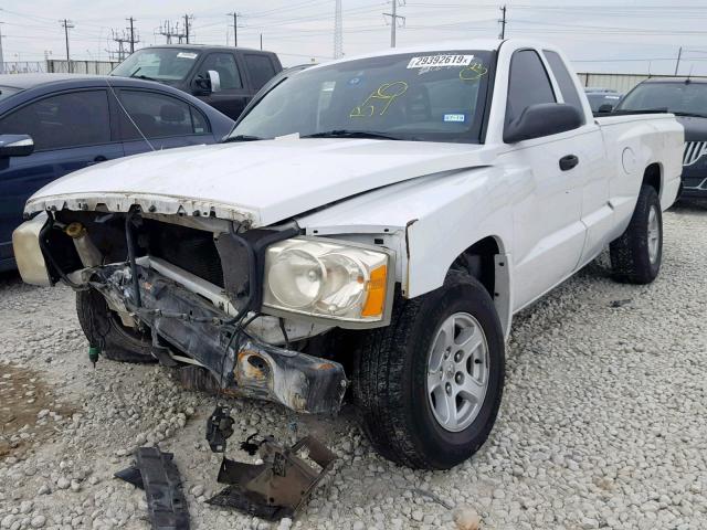 1D7HE42K86S663975 - 2006 DODGE DAKOTA SLT WHITE photo 2