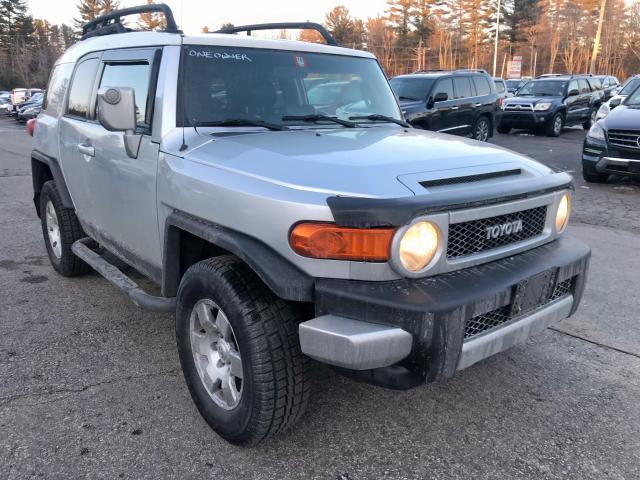 JTEBU11FX70022535 - 2007 TOYOTA FJ CRUISER SILVER photo 1