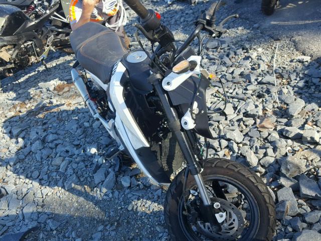 L37MMGFV1HZ050891 - 2017 DAIX SCOOTER შავი ფოტო 1