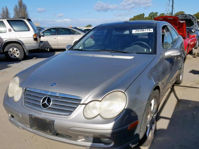 WDBRN40J33A502801 - 2003 MERCEDES-BENZ C 230K SPO SILVER photo 2