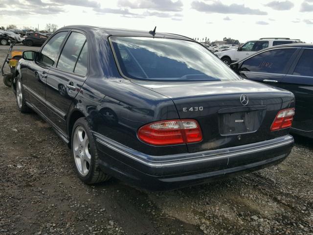 WDBJF70J31B318963 - 2001 MERCEDES-BENZ E 430 BLUE photo 3