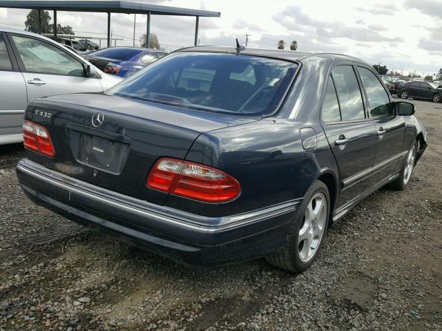 WDBJF70J31B318963 - 2001 MERCEDES-BENZ E 430 BLUE photo 4