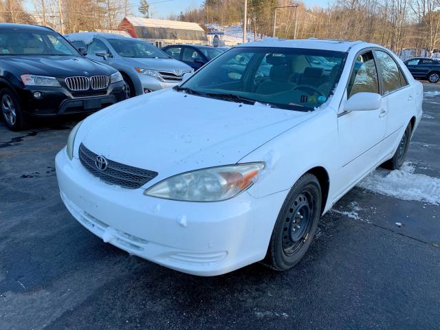 4T1BE30K32U079958 - 2002 TOYOTA CAMRY LE WHITE photo 1