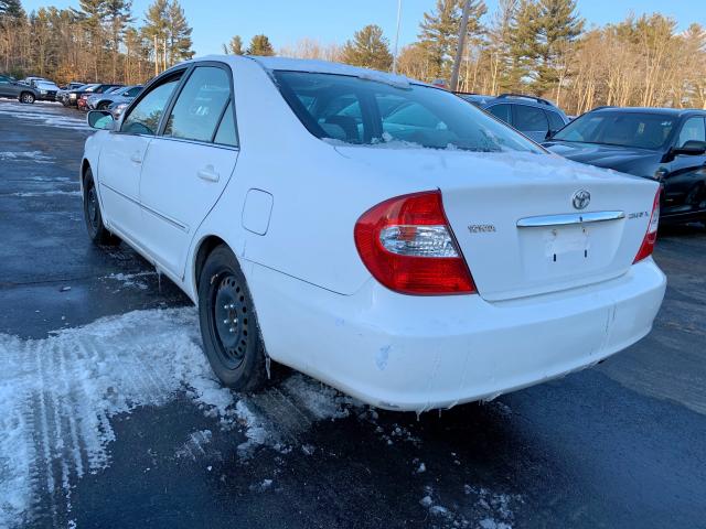 4T1BE30K32U079958 - 2002 TOYOTA CAMRY LE WHITE photo 2