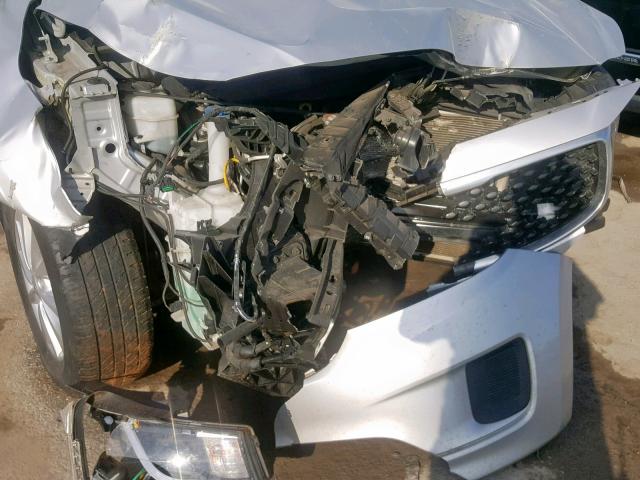 KNDMA5C14G6168148 - 2016 KIA SEDONA L SILVER photo 9