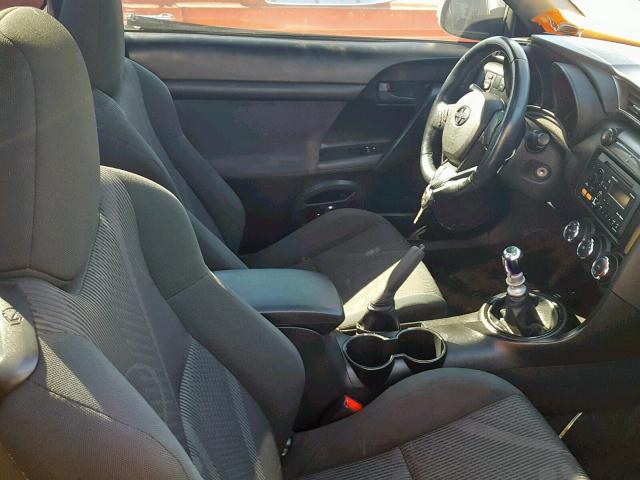 JTKJF5C75D3061088 - 2013 TOYOTA SCION TC WHITE photo 5