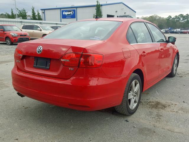 3VW3L7AJXCM362713 - 2012 VOLKSWAGEN JETTA TDI RED photo 4