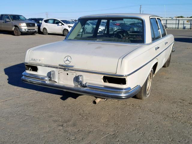 10801212033832 - 1967 MERCEDES-BENZ 250 WHITE photo 4