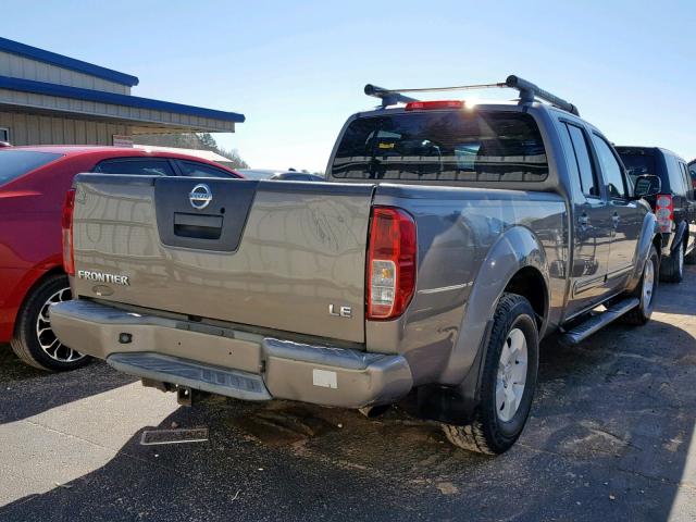 1N6AD09U57C458640 - 2007 NISSAN FRONTIER C BROWN photo 4