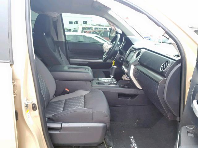 5TFDW5F18JX705750 - 2018 TOYOTA TUNDRA CRE BEIGE photo 5