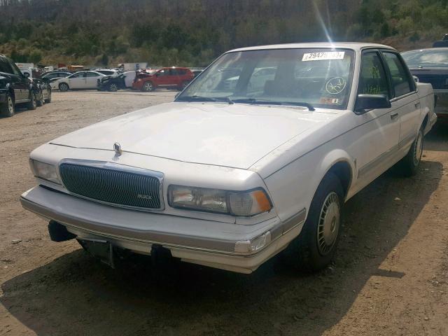 1G4AG55M1S6410889 - 1995 BUICK CENTURY SP WHITE photo 2