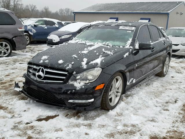 WDDGF4HB7DR255830 - 2013 MERCEDES-BENZ C 250 BLACK photo 2