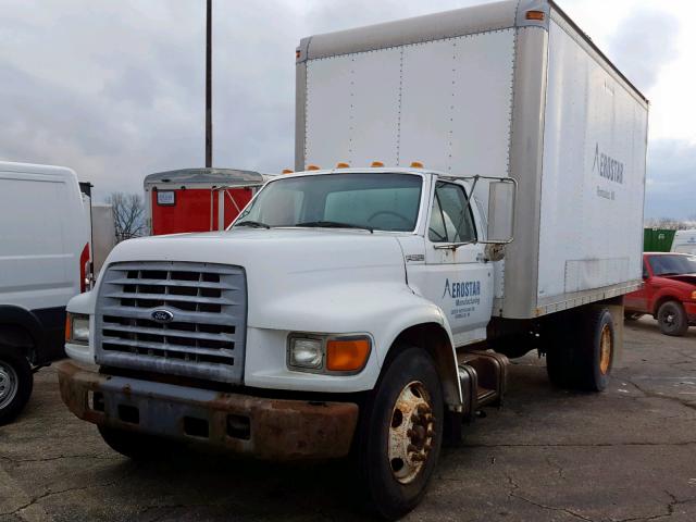 3FENF80C2XMA23436 - 1999 FORD F800 WHITE photo 2