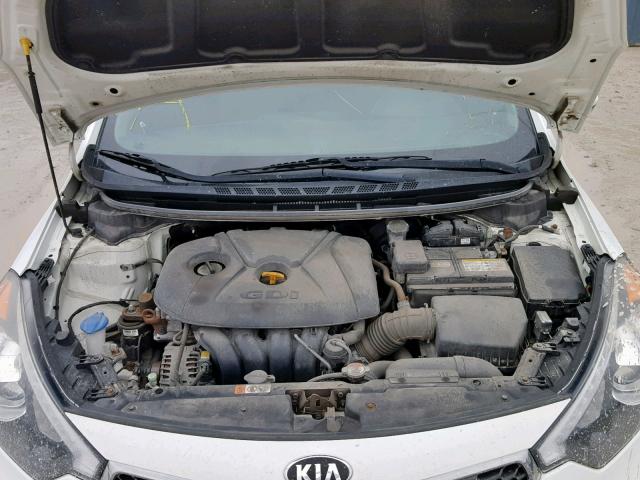 KNAFX4A85E5055911 - 2014 KIA FORTE EX WHITE photo 7