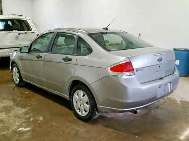 1FAHP34N28W239229 - 2008 FORD FOCUS S/SE GRAY photo 3