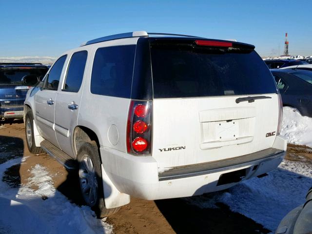 1GKFK63857J401299 - 2007 GMC YUKON DENA WHITE photo 3