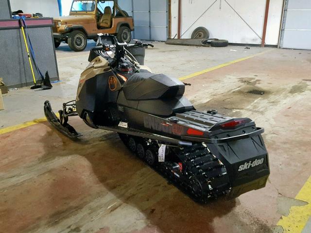 2BPSUNGA8GV000229 - 2016 SKI DOO RENEGADE GRAY photo 3