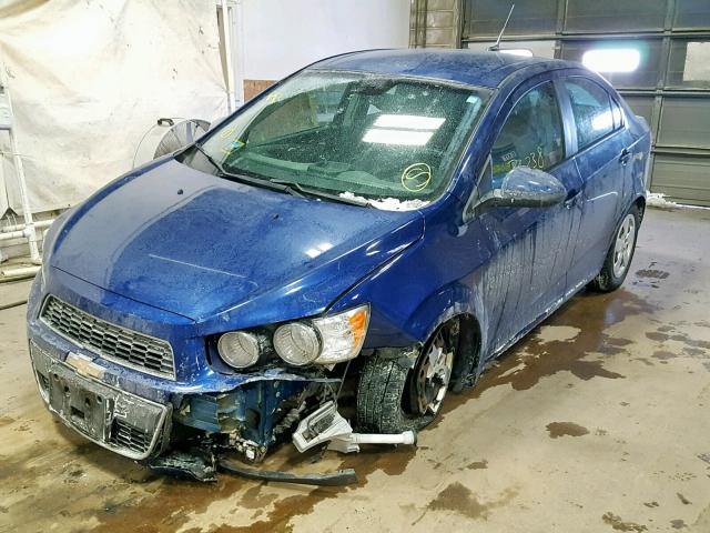 1G1JA5SH7D4152821 - 2013 CHEVROLET SONIC LS BLUE photo 2
