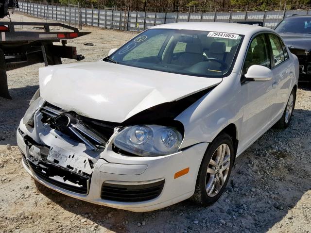 3VWAL7AJ1AM102088 - 2010 VOLKSWAGEN JETTA TDI WHITE photo 2