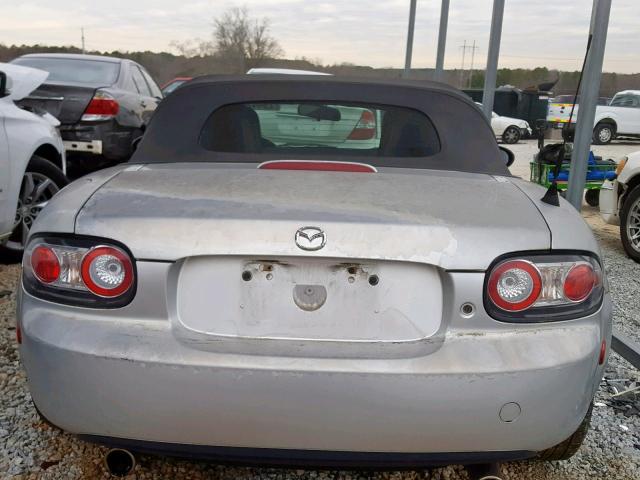 JM1NC25F060121495 - 2006 MAZDA MX-5 MIATA SILVER photo 6