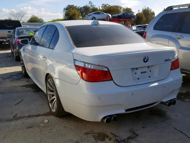 WBSNB93508CX10420 - 2008 BMW M5 WHITE photo 3