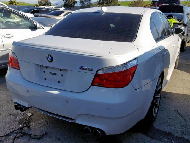 WBSNB93508CX10420 - 2008 BMW M5 WHITE photo 4