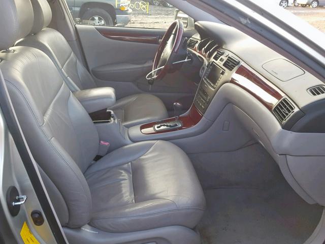 JTHBF30G630109913 - 2003 LEXUS ES 300 SILVER photo 5