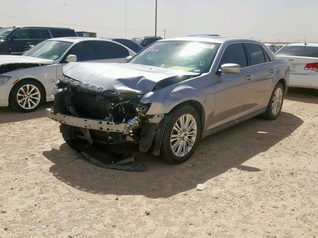 2C3CCARG8EH207432 - 2014 CHRYSLER 300 SILVER photo 2