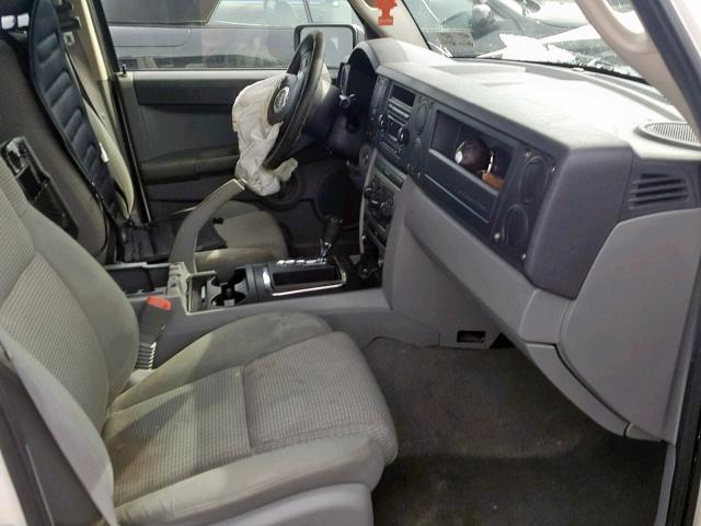 1J8HG48K86C229022 - 2006 JEEP COMMANDER WHITE photo 5